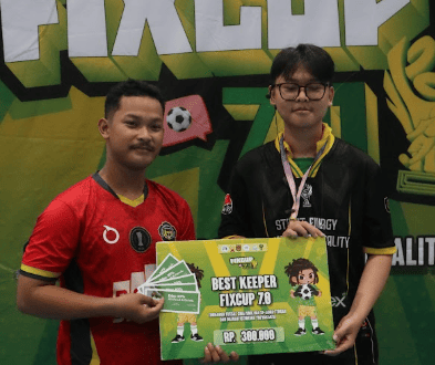 Awarding Best Keeper SMA 